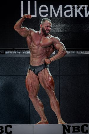 CLASSIC PHYSIQUE